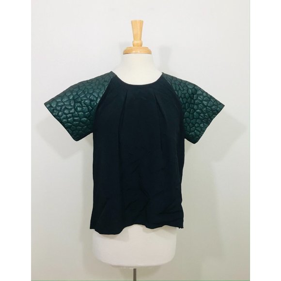 Hunter Bell Open Back Top Flared Contrast Sleeve‎ Metallic, XS